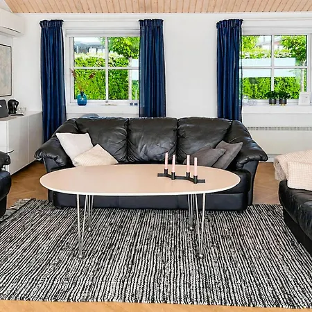 2 Bedroom Amazing Home In Faaborg Tatil Evi *