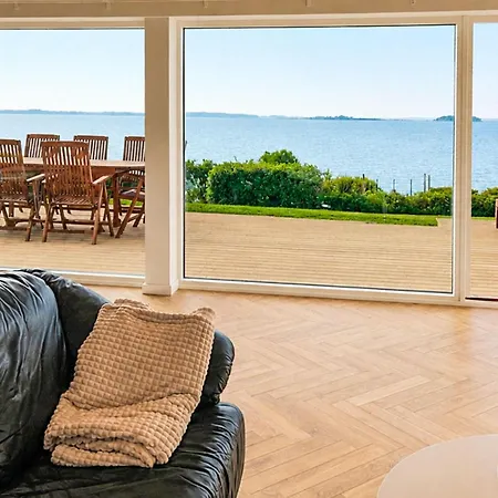 2 Bedroom Amazing Home In Faaborg